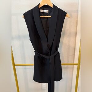 ZARA Elegant Black Sleeveless Blazer